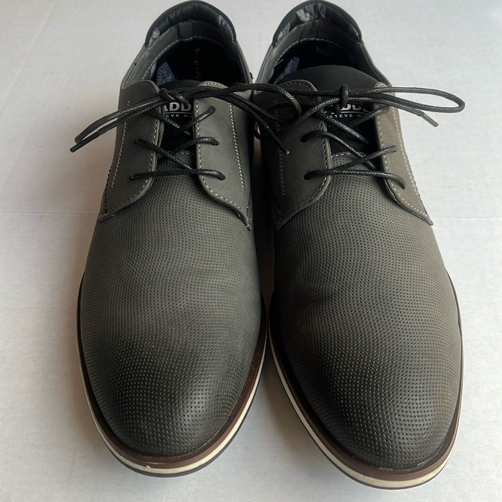 Steve Madden Gray & White Casual Oxford Shoes Size 11.5